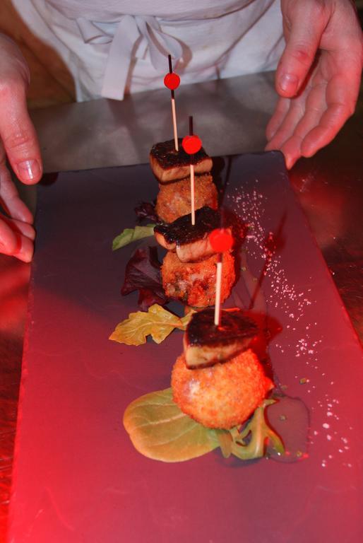 Logis Hotel Restaurant Des Voyageurs Tarnac Zewnętrze zdjęcie