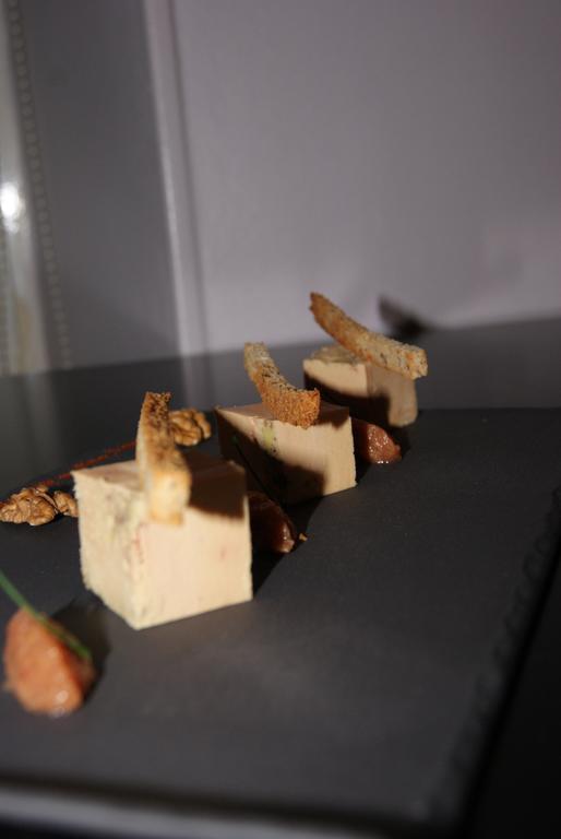 Logis Hotel Restaurant Des Voyageurs Tarnac Zewnętrze zdjęcie