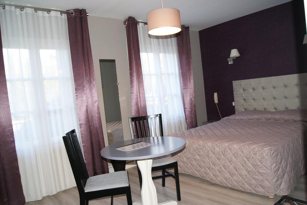 Logis Hotel Restaurant Des Voyageurs Tarnac Zewnętrze zdjęcie