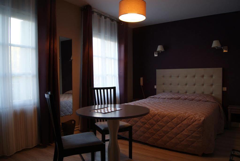 Logis Hotel Restaurant Des Voyageurs Tarnac Zewnętrze zdjęcie